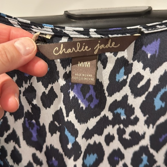 Charlie Jade leopard short/long sleeve romper - Picture 2 of 4